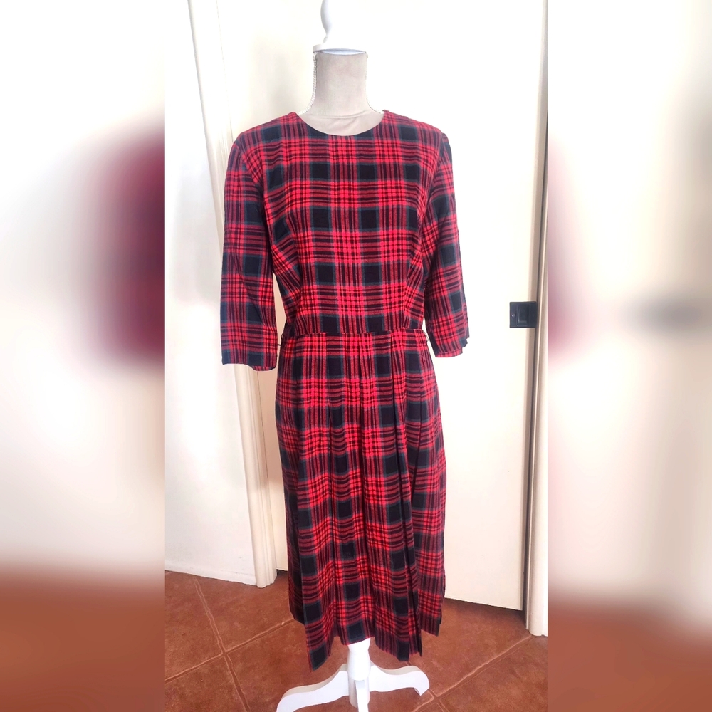 Vintage 50s 60s red plaid pleated dress size small